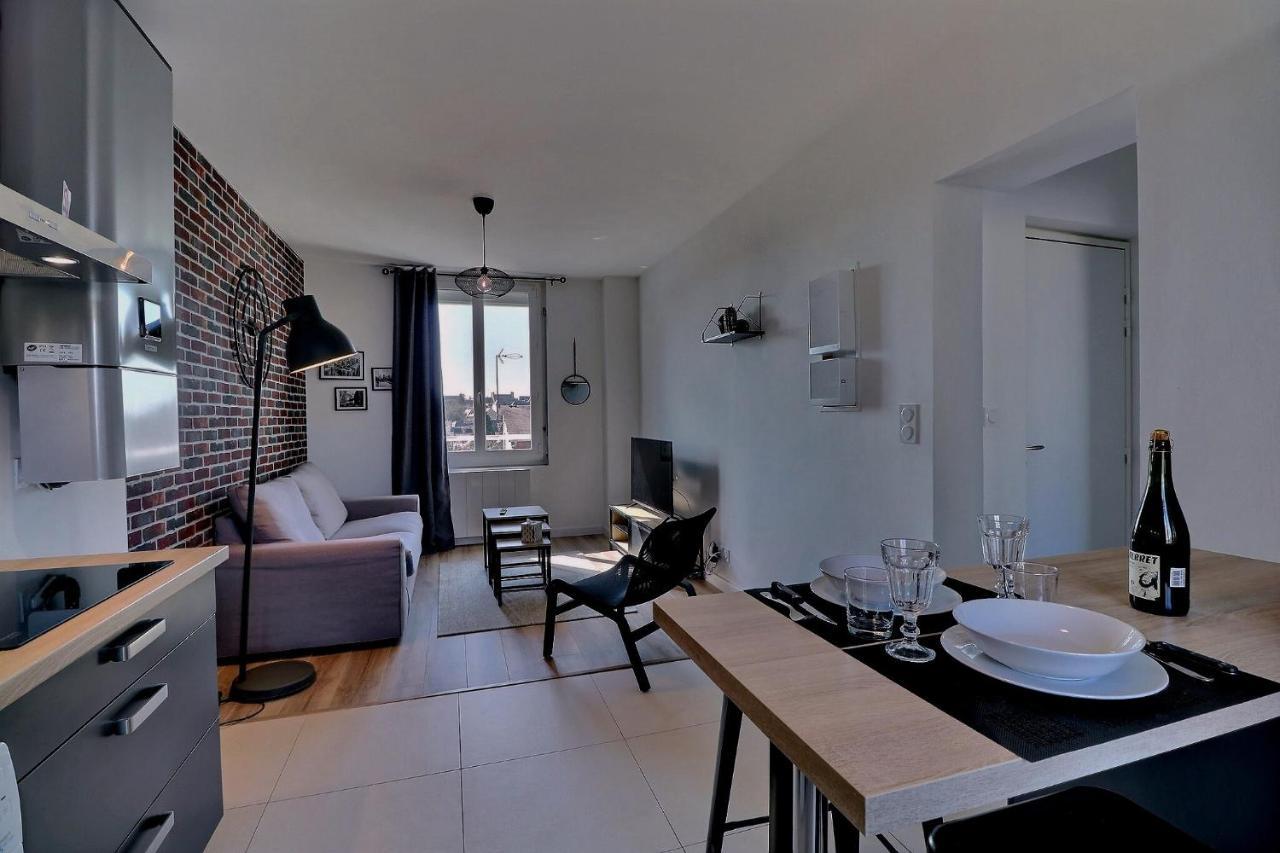 Appartement Logisy En Centre-Ville De Vitre I Logisy L'Indu Витре Экстерьер фото